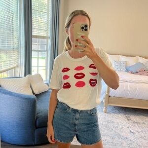 Buddy Love Bisous Tee